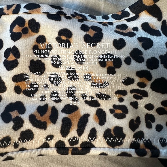 Victoria's Secret Plunge Bra Size 36B - Picture 4 of 4